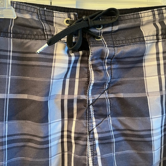 Oneill Board Shorts Mens 38 Surfing Trunks Multicolor Plaid Pocket. - Picture 3 of 7